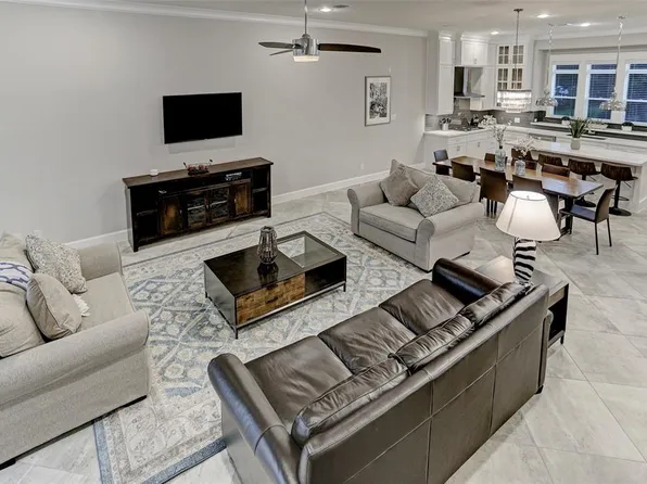 2810 Princeton St, Houston, TX 77009