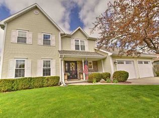 1509 Creekside Ln, Green Bay, WI 54311