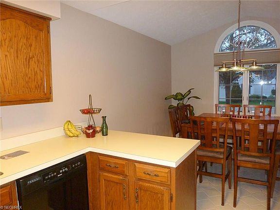5th image of 16642 Lake Circle Dr