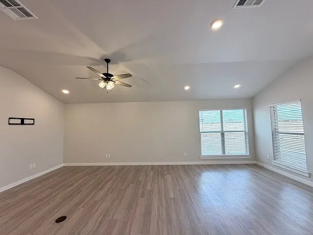 2812 Hidalgo Ave — Photo 6