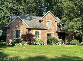 447 Timbermill Ln, Howell, MI 48843