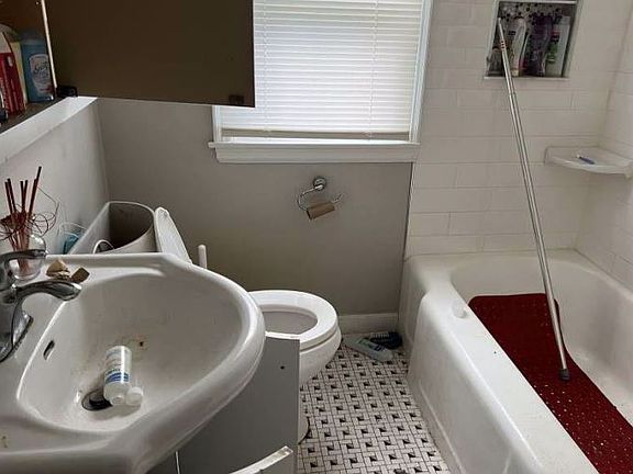 4th image of 3435 N 89th St