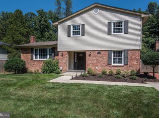 9811 Brixton Ln, Bethesda, MD 20817