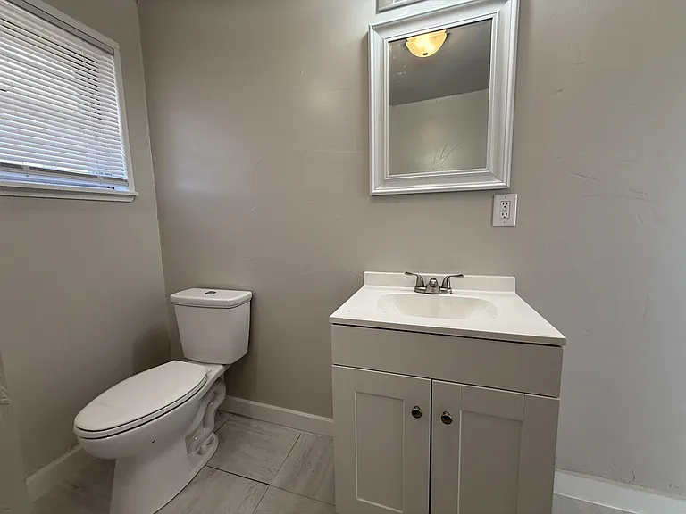 409 B St NW — Photo 30