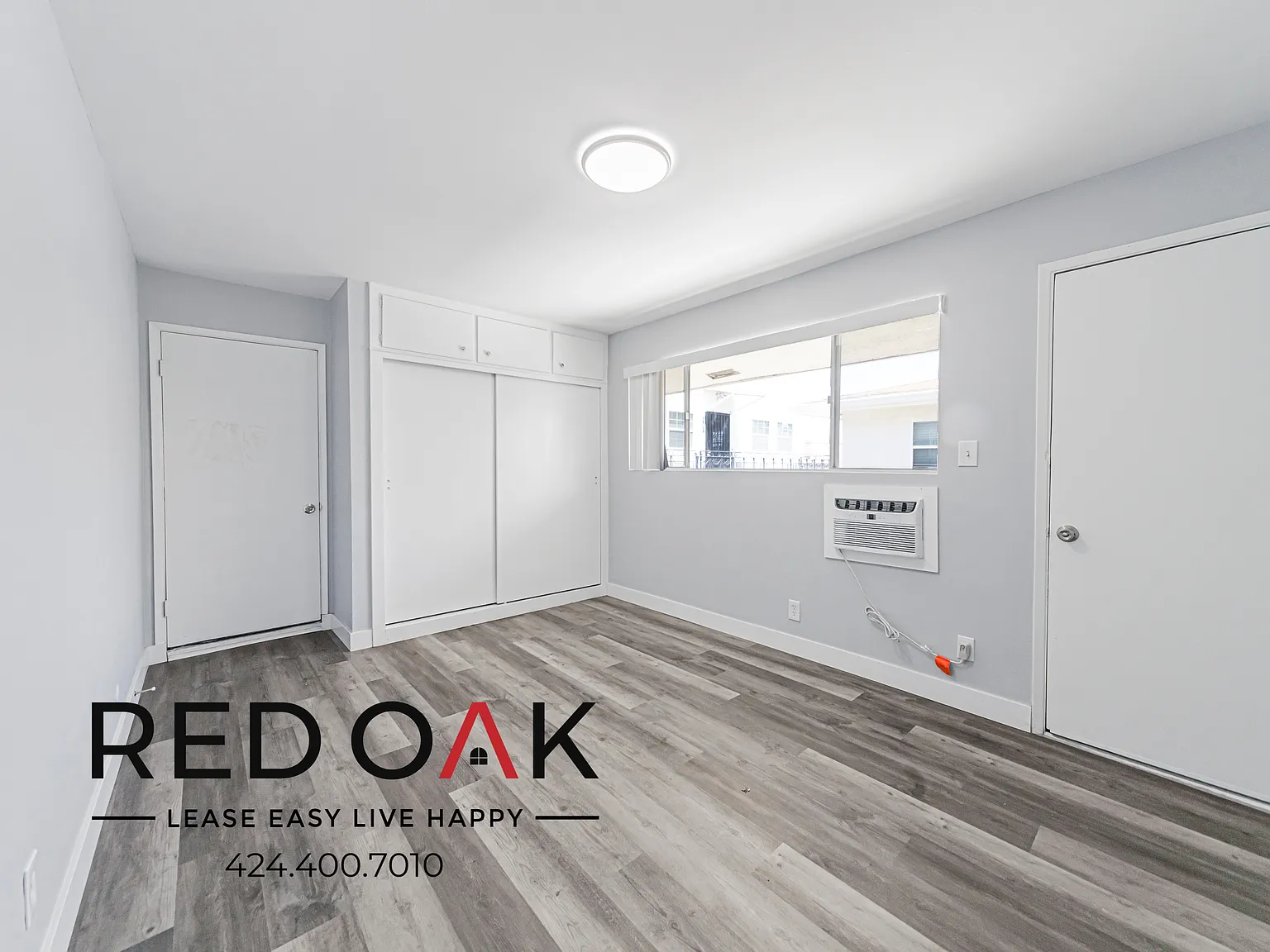 Excellent Two Bedroom with Eat-In Kitchen and Included Parking ~ Just Outside Harvard Heights! — Photo 2