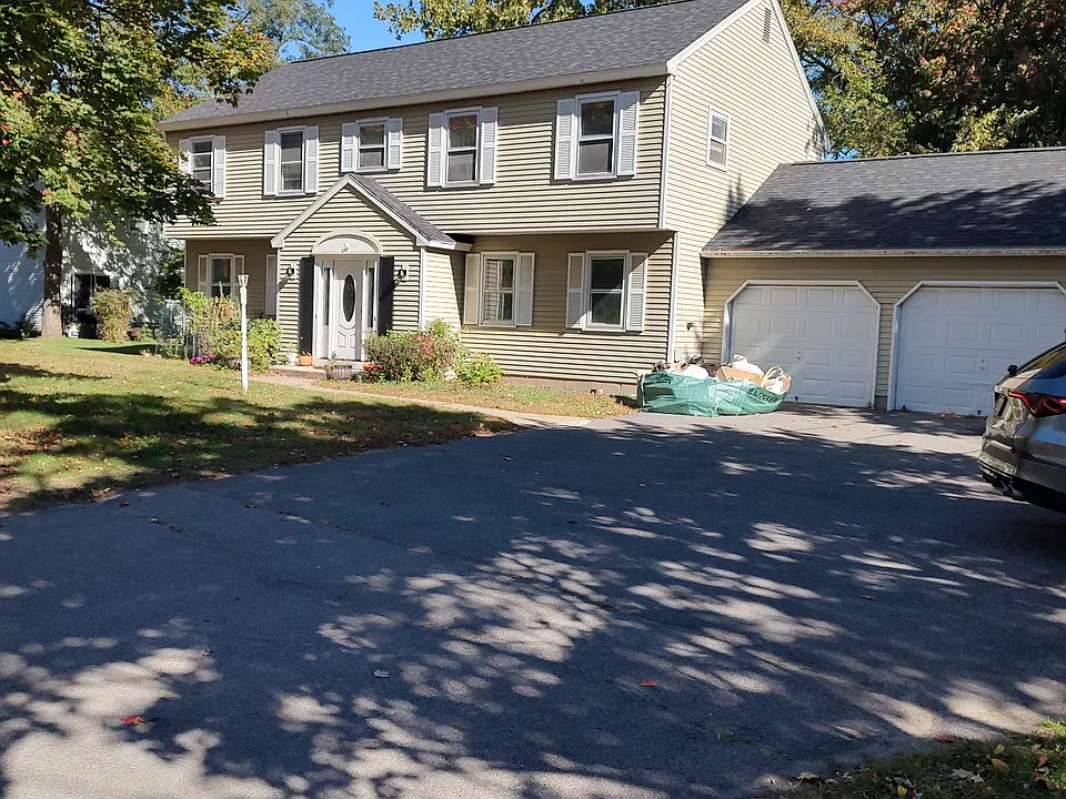 42 Elm Ave