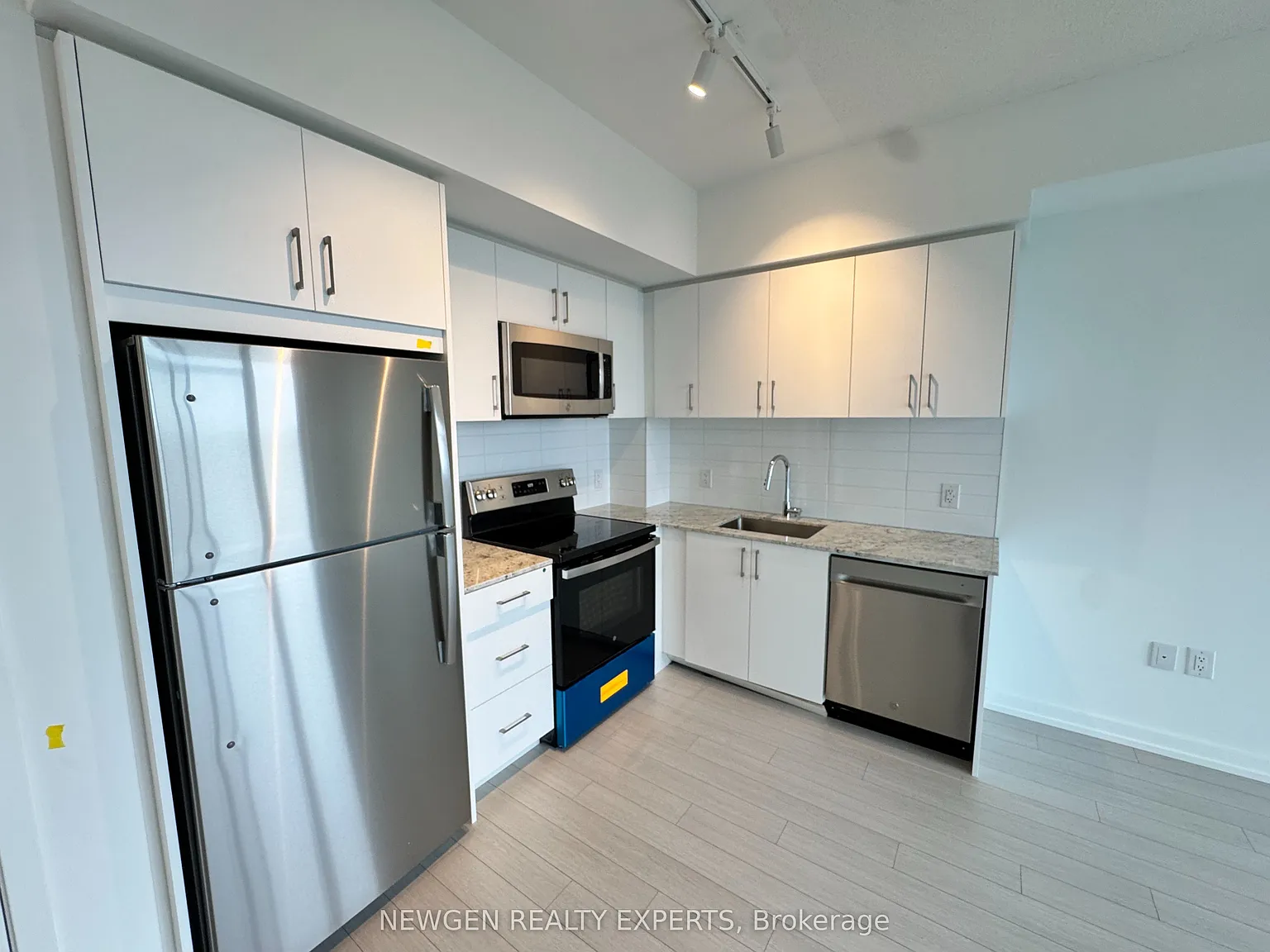 1 bed, $2,099 — Photo 4