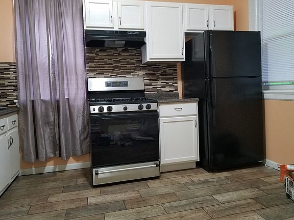 3rd image of 1114 N Monticello Ave #1