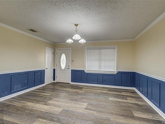 3rd image of 3888 Ella St