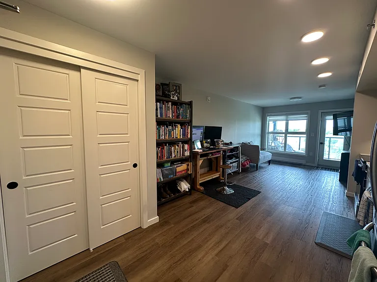 155 Peguis St #415 — Photo 7