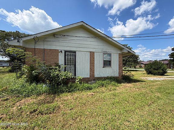 4th image of 412 Drew Avenue