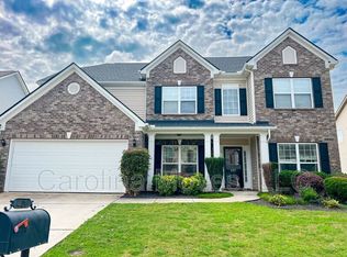 421 River Summit Dr, Simpsonville, SC 29681
