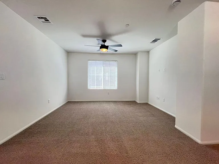 1347 Graphite Ave — Photo 8