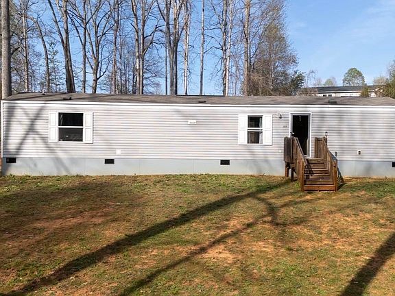 3rd image of 215 Jordan Dr