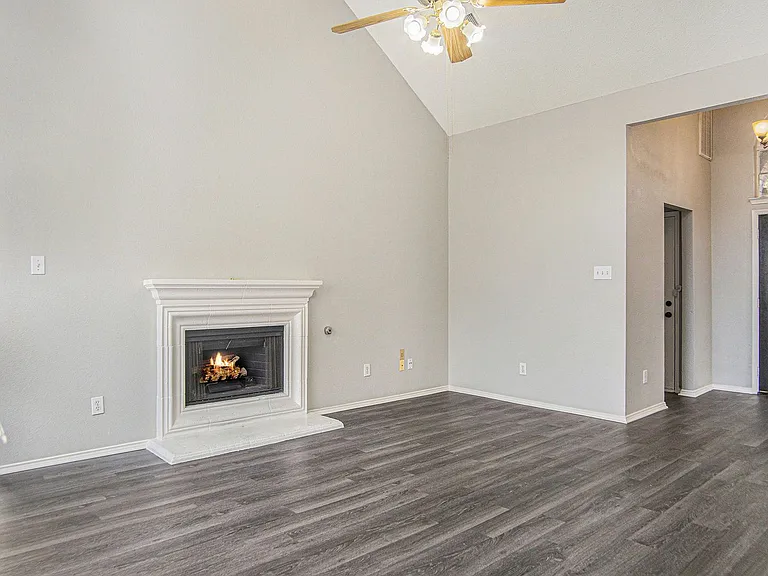 4600 Paloverde Dr — Photo 6
