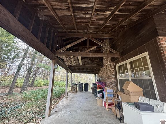 3rd image of 1910 Randy Ln