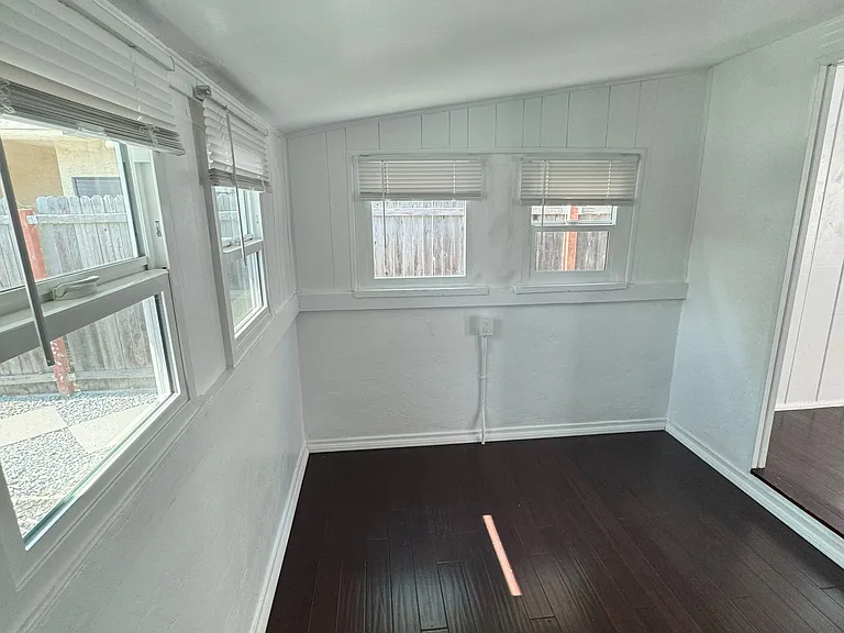 4469 Altadena Ave — Photo 11