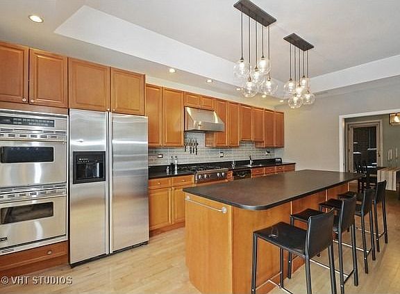 5th image of 1347 N Sedgwick St APT 2S