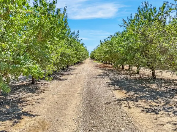 26457 W Oakland Ave, Coalinga, CA 93210