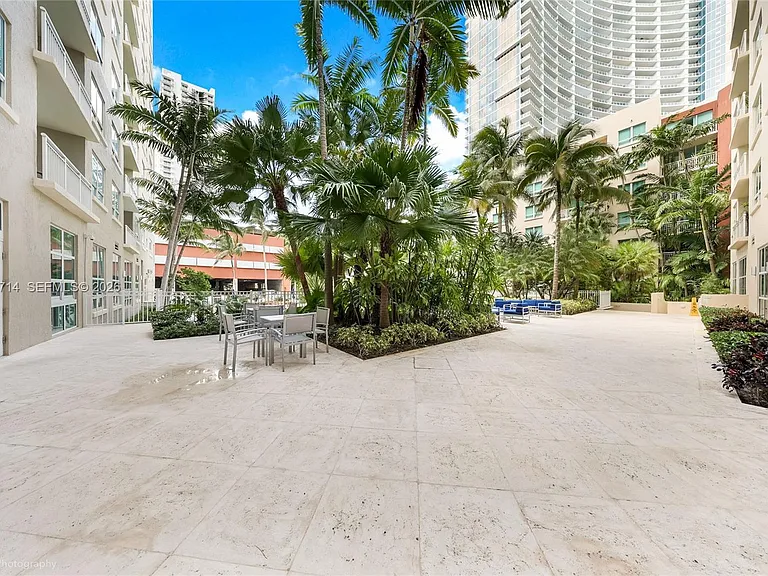 2001 Biscayne Blvd #2311 — Photo 13