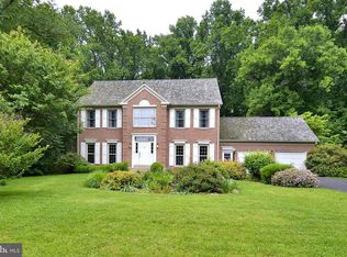 18712 Shremor Dr, Derwood, MD 20855