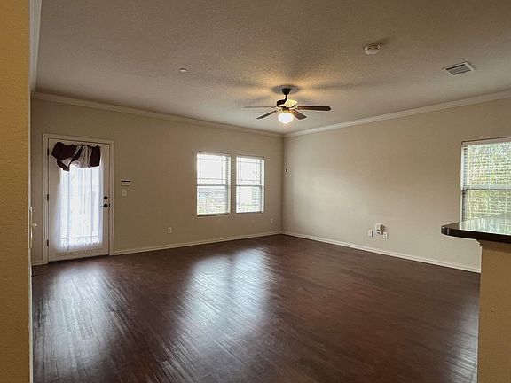 3rd image of 420 W Franklin St APT 9