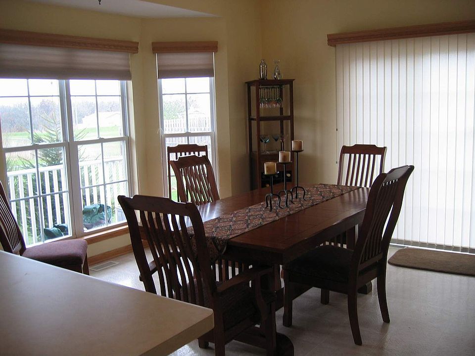 2nd image of 10204 Meadow Ln