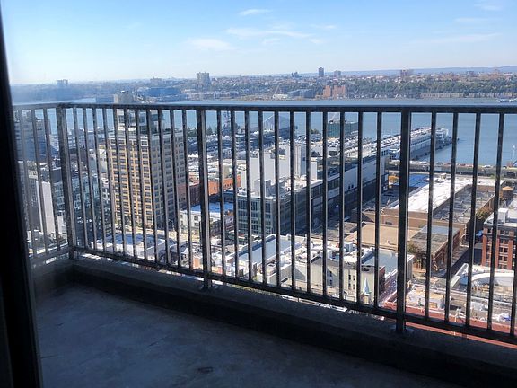 4th image of 747 10th Ave APT 29J