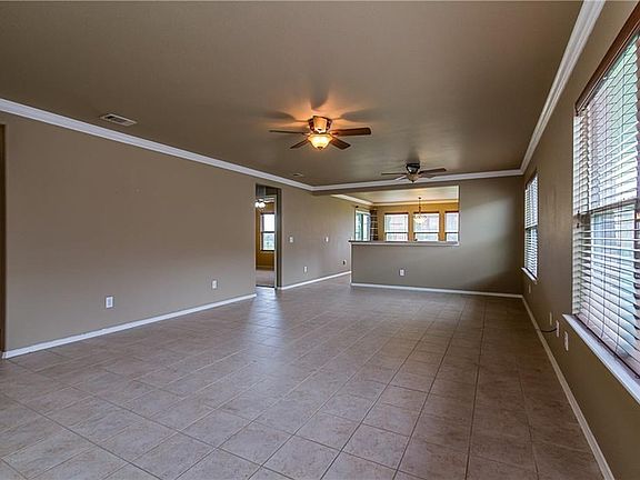 3rd image of 7855 Estancia Dr