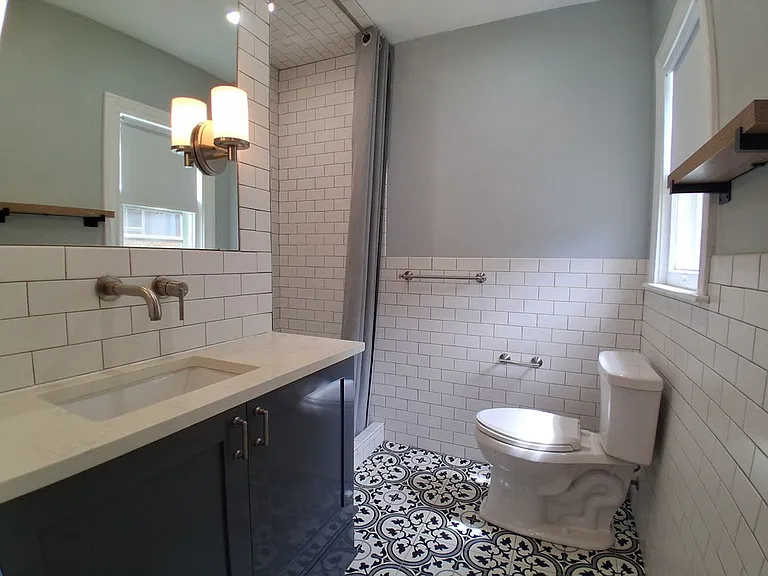 315 W Ridgewood Ct — Photo 9