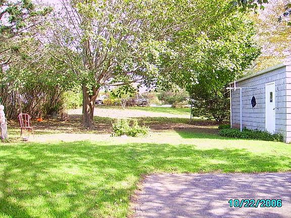 5th image of 56 Edgemere St