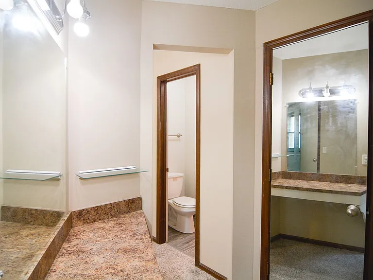 The Heights Apartments — Photo 39