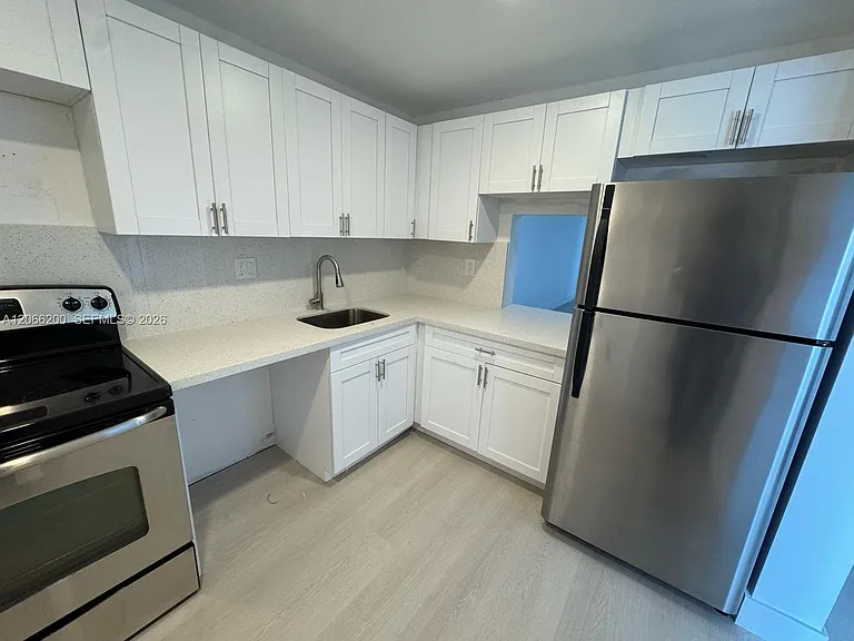 7960 Colony Cir N #207 — Photo 2