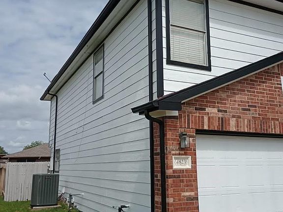 3rd image of 4823 Ridge Harbor Dr