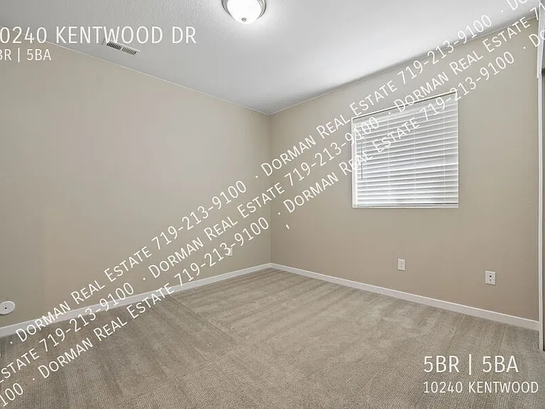 10240 Kentwood Dr — Photo 69
