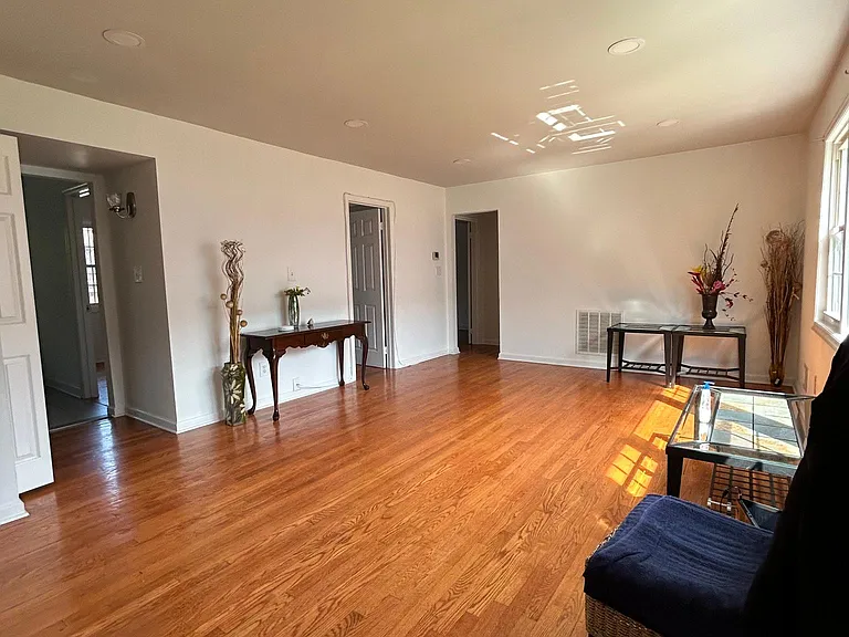 3 Dartmouth Ave #3A — Photo 4