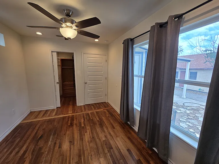 1338 W Elsmere Pl — Photo 14