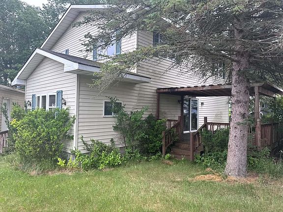 2nd image of 1139 Fern Ln