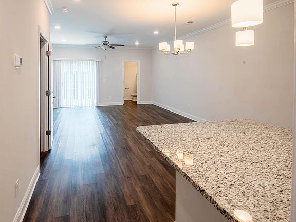 5th image of 4353 Azalea Dr