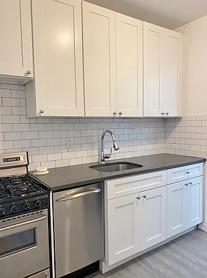 Rented by Paley Management | media 18