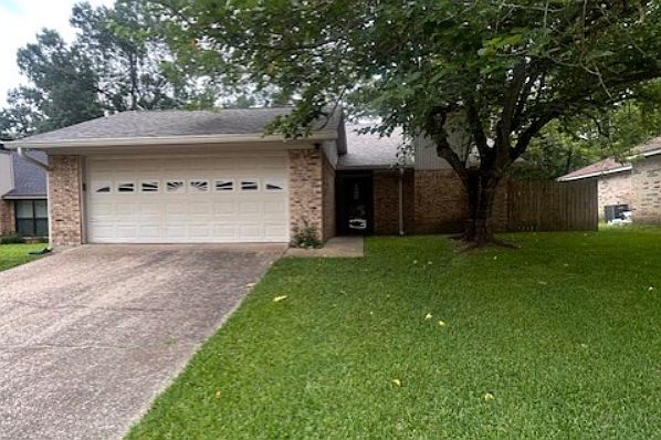 1st image of 106 Forest Creek Dr