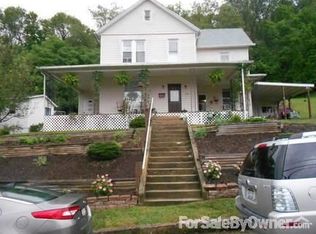 387 S Walnut St, Philippi, WV 26416