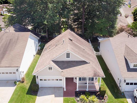 2nd image of 2303 Applegate Ln