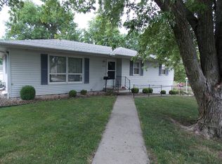 512 Iowa St, Hiawatha, KS 66434