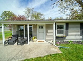 5541 Pleasant Valley Rd, Manitou Beach, MI 49253