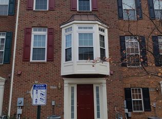 2731 Manhattan Pl, Vienna, VA 22180