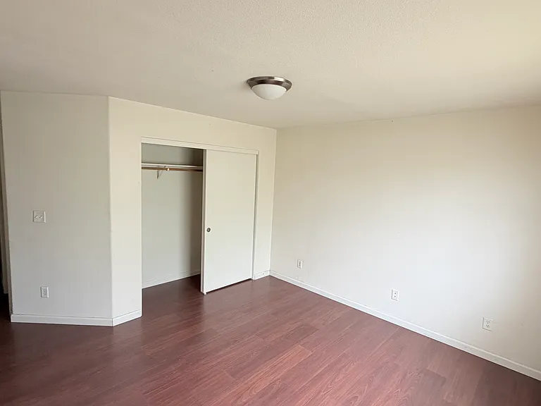 140 Palmer Ct — Photo 2