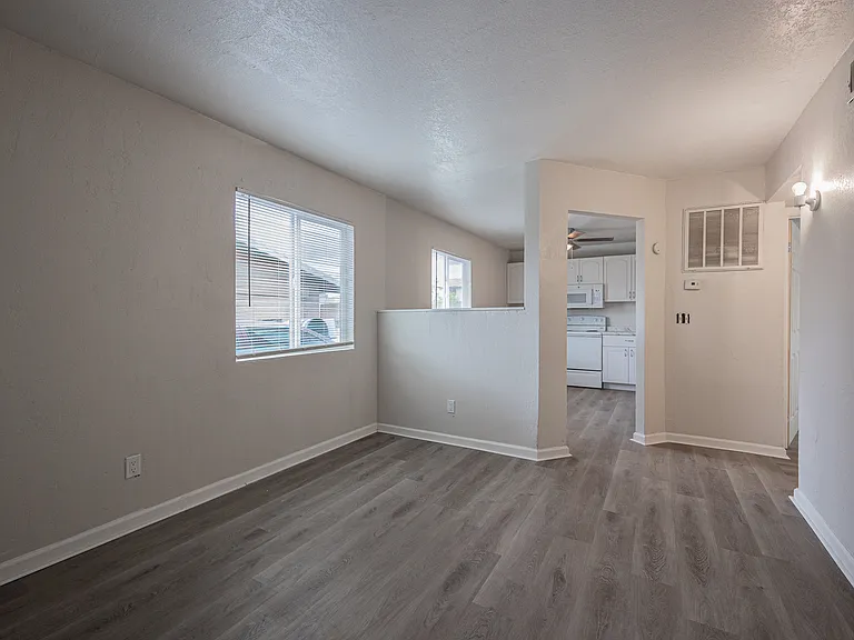 9606 N 11th Ave, Phoenix Az — Photo 2