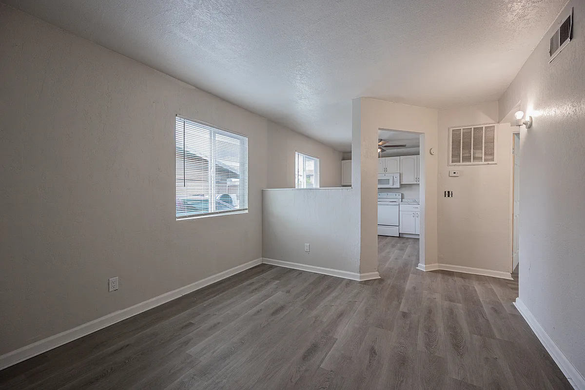 Building Photo - 9606 N 11th Ave, Phoenix Az