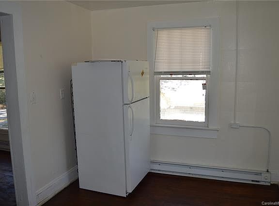 3rd image of 521 S Meeting St
